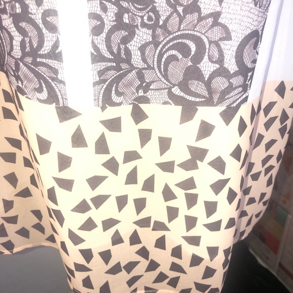 Cabi Ladylike Tunic sleeveless top - Picture 3 of 11